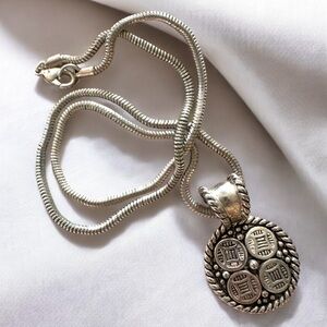 Silver Tone Pendant Necklace
